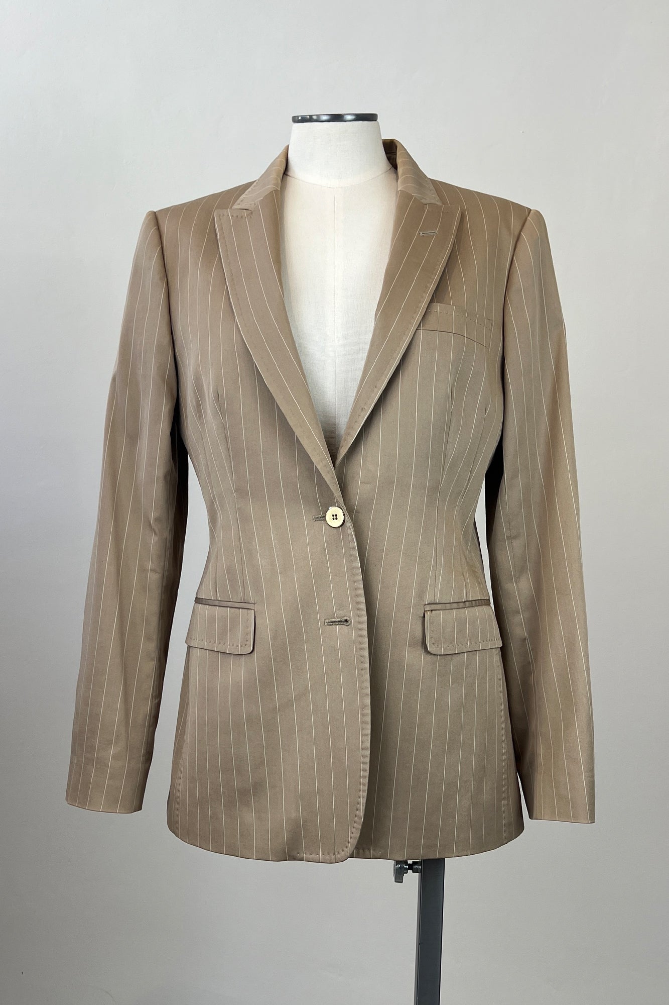 2000S DOLCE AND GABBANA PIN STRIPED TAILORED BLAZER